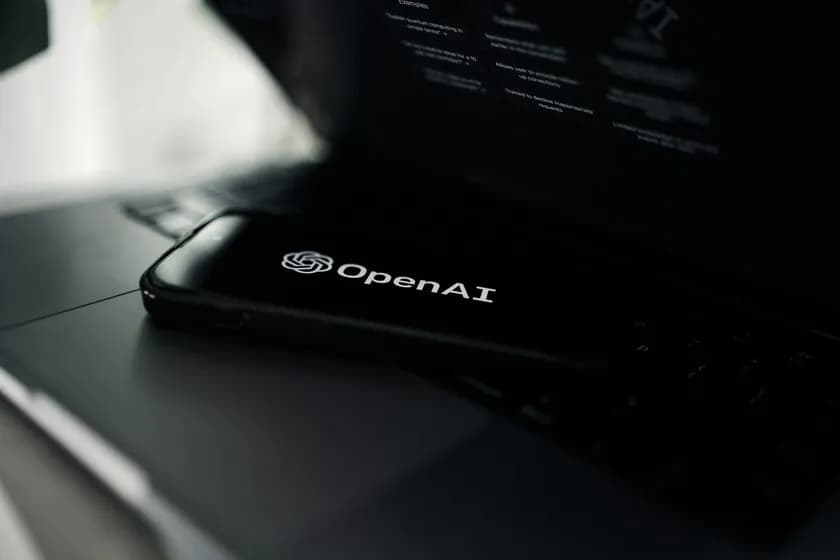 OpenAI presenta su plan para una IA segura tras advertencias de Anthropic